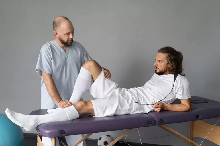 Fizjoterapia sportowa vs. tradycyjna – jakie są różnice i kto na niej skorzysta?