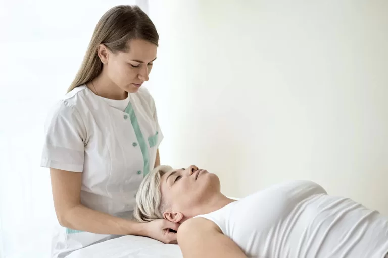 Terapia czaszkowo-krzyżowa – czym jest i dlaczego warto ją wypróbować?